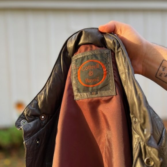 Cottrell and Hayes Authentic Leather Jacket - Picture 5 of 5
